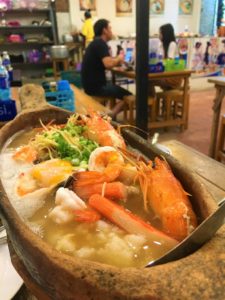 タイ　ラヨーンの鍋料理店